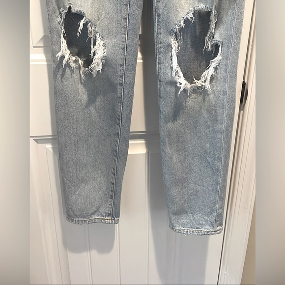 BDG High-Waisted Mom Jeans - Picture 7 of 12